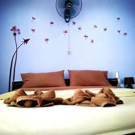 Yin Yang Guesthouse Чиангмай Экстерьер фото