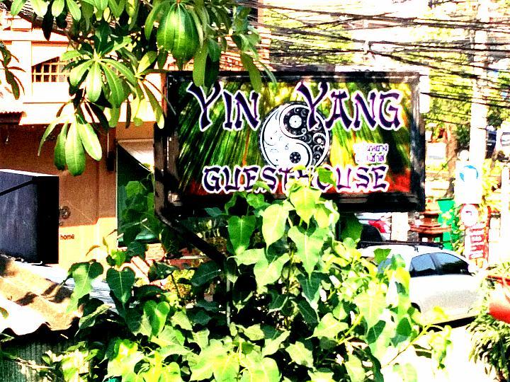 Yin Yang Guesthouse Чиангмай Экстерьер фото