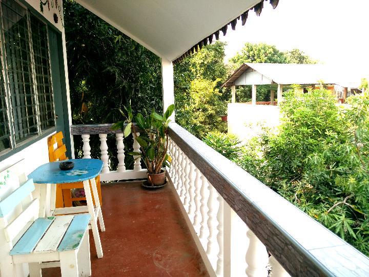 Yin Yang Guesthouse Чиангмай Экстерьер фото