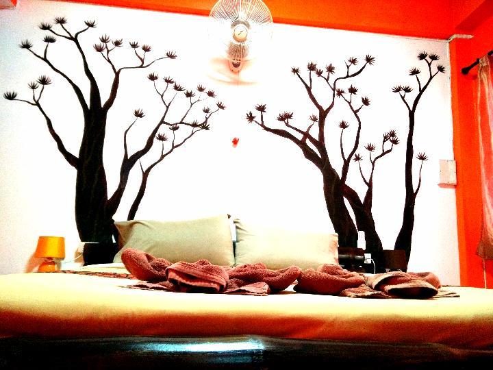 Yin Yang Guesthouse Чиангмай Экстерьер фото