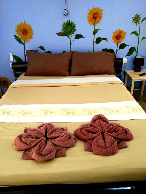 Yin Yang Guesthouse Чиангмай Экстерьер фото